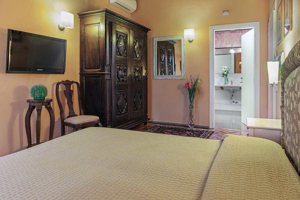 Volpi Hotel 4*